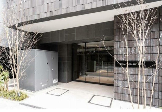 コンフォリア・リヴ東池袋のエントランス