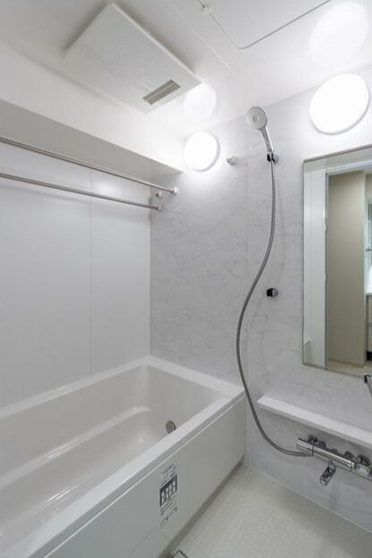 コンフォリア・リヴ東池袋の浴室