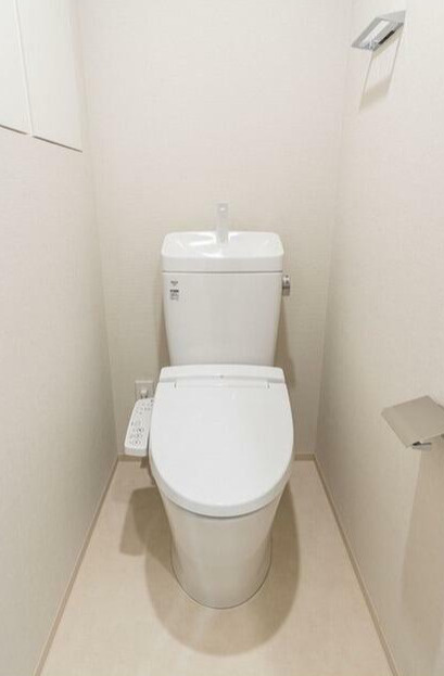 コンフォリア・リヴ東池袋のトイレ