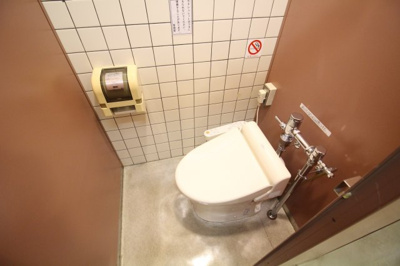 【トイレ】 | 神戸伊藤町ビルディング | 共同トイレ