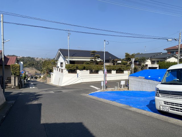 明和2丁目　Spacio　A棟の前面道路含む現地写真|南面道路沿いの閑静な住宅街の一画。