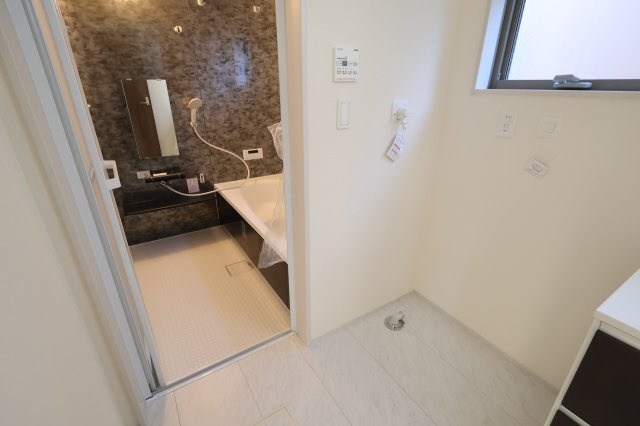 《仲介手数料無料》浦和区皇山町6-9(2号棟)新築一戸建てリーブルガーデン