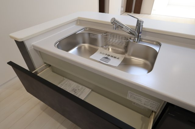 《仲介手数料無料》浦和区皇山町6-9新築一戸建てリーブルガーデンのキッチン