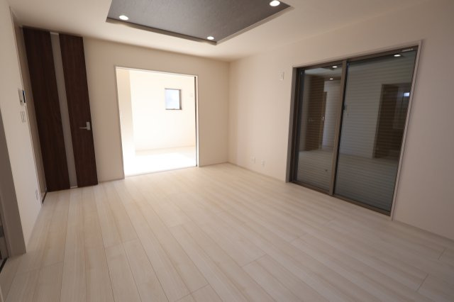 《仲介手数料無料》浦和区皇山町6-9新築一戸建てリーブルガーデンの居間・リビング