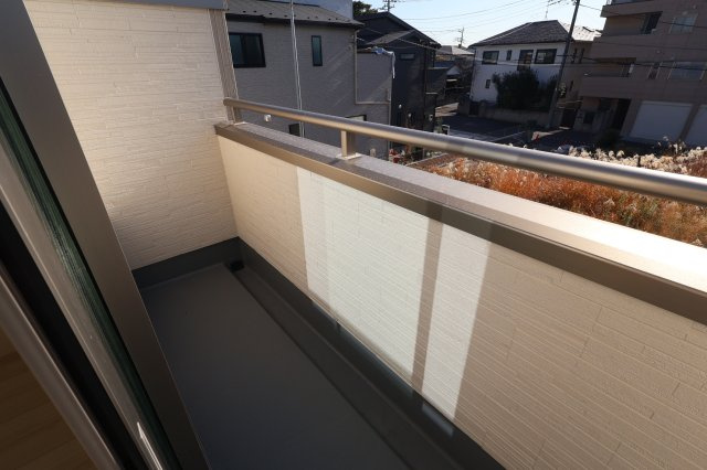 《仲介手数料無料》浦和区皇山町6-9新築一戸建てリーブルガーデンのバルコニー