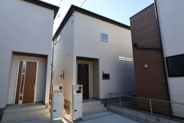 《仲介手数料無料》浦和区皇山町6-9新築一戸建てリーブルガーデンの外観