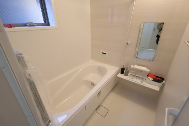 《仲介手数料無料》浦和区皇山町6-9新築一戸建てリーブルガーデンの浴室