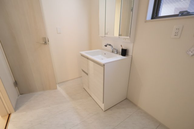 《仲介手数料無料》浦和区皇山町6-9(3号棟)新築一戸建てリーブルガーデンのランドリースペース