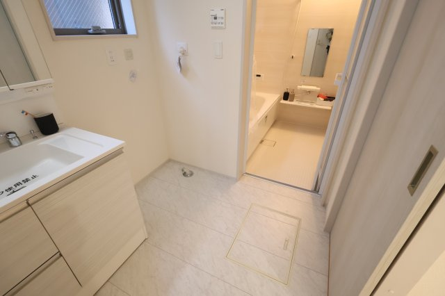 《仲介手数料無料》浦和区皇山町6-9新築一戸建てリーブルガーデンのランドリースペース