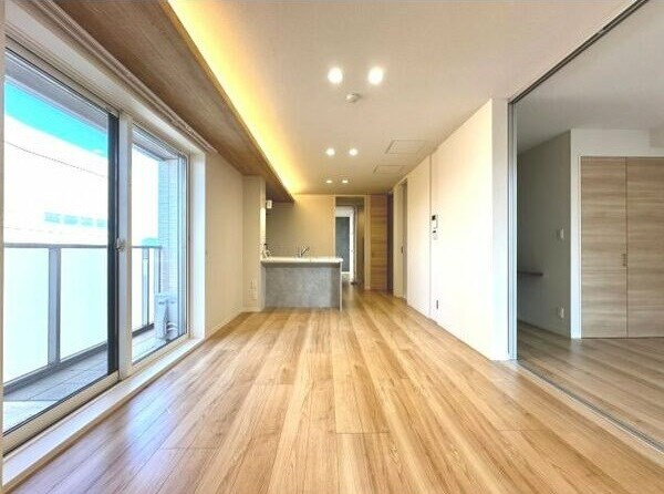 フェリシアガーデンの居間・リビング