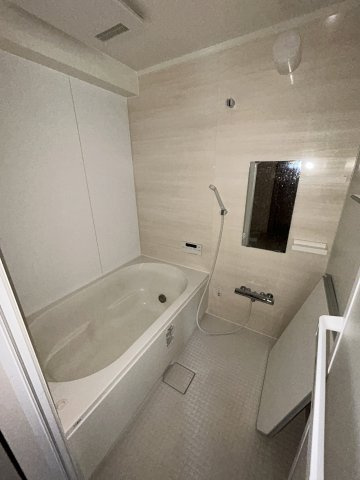 Jackson Street　521の浴室|落ち着いた空間のお風呂です