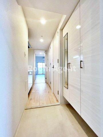 エスリード葵桜通りの玄関