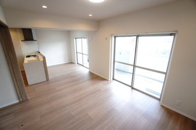 【居間・リビング】 | 【上質リノベ】ロッコーマンション京橋川コーポ | 室内（2026年1月29日11：00頃）撮影