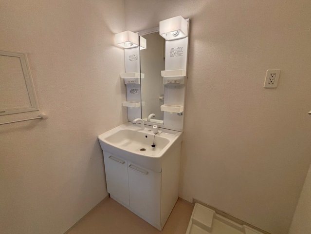 シャン・ド・フルールの独立洗面台