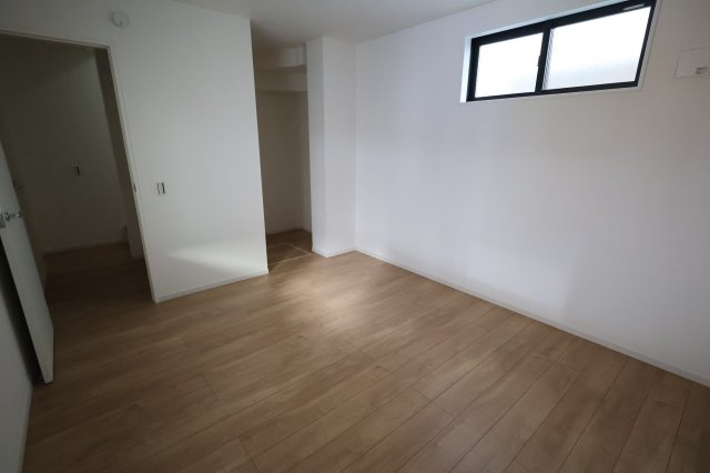 《仲介手数料無料》南区神明２丁目1-11(全1戸)新築一戸建てKEIAI GRACEの洋室