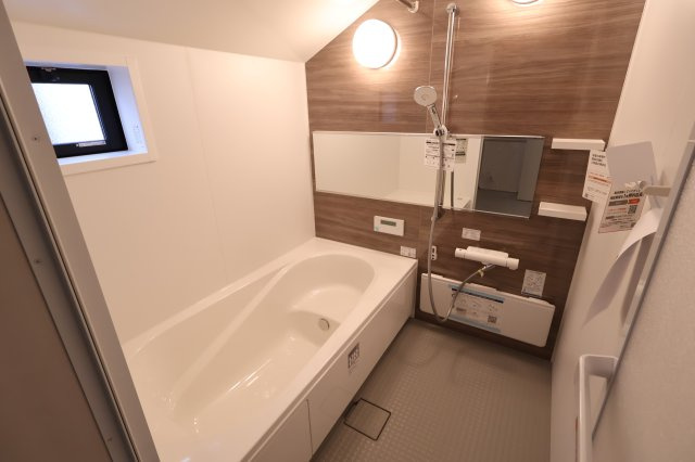 《仲介手数料無料》南区神明２丁目1-11(全1戸)新築一戸建てKEIAI GRACEの浴室