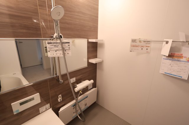 《仲介手数料無料》南区神明２丁目1-11(全1戸)新築一戸建てKEIAI GRACEの浴室