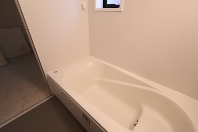 《仲介手数料無料》南区神明２丁目1-11(全1戸)新築一戸建てKEIAI GRACEの浴室