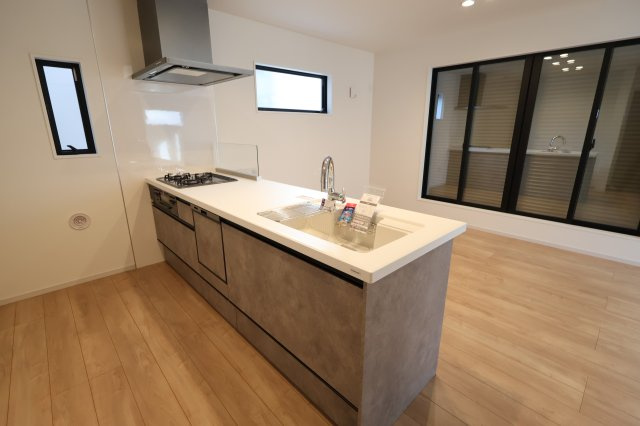 《仲介手数料無料》南区神明２丁目1-11(全1戸)新築一戸建てKEIAI GRACEのキッチン