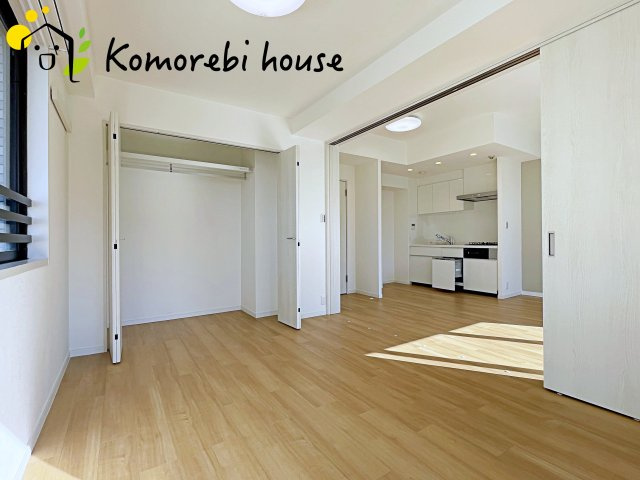 北鴻巣パーク・ホームズの洋室|落ち着いた色調の洋室です