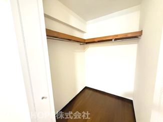 【収納】 | 移瀬ガーデンハイツ | 洋室7.7帖のウォークインクローゼットです♪