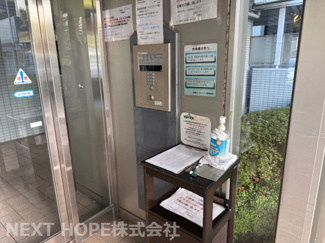 【エントランス】 | 移瀬ガーデンハイツ | エントランスはオートロックです♪女性の方も安心してお住まいいただけます！