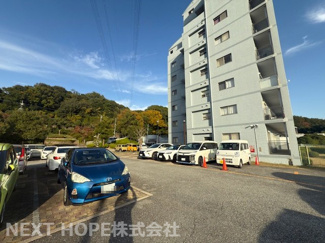 【その他】 | 移瀬ガーデンハイツ | 駐車場です♪