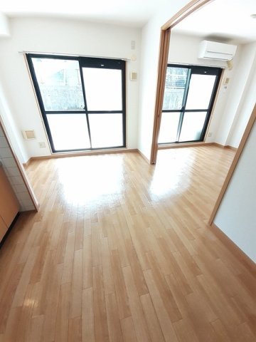 グランドハイツ深川の居間・リビング|おしゃれな居間です