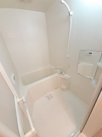 グランドハイツ深川の浴室|お風呂です