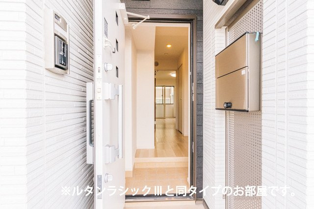 シャンス　トロワの玄関|きれいな玄関です