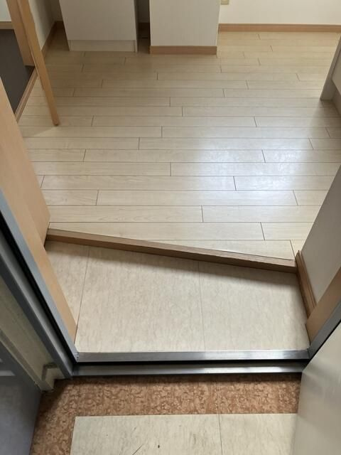 ロイヤルシティ赤羽岩淵の玄関