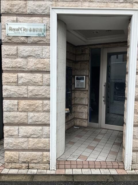 ロイヤルシティ赤羽岩淵のエントランス