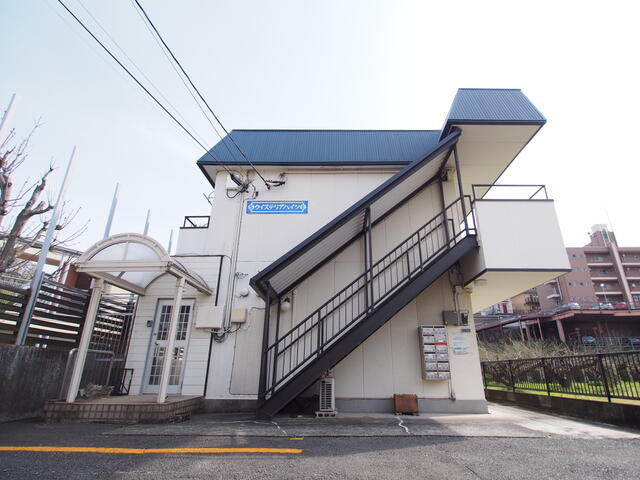 川崎市多摩区栗谷3丁目のマンションの画像