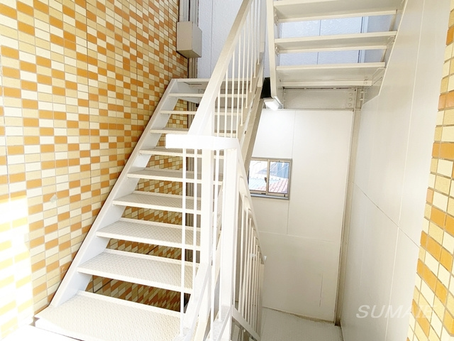 レジデンスカープ新小岩のその他共用部分|共用階段です☆