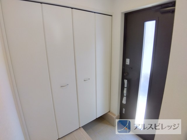 新築/新座市馬場3丁目　第21全２棟の玄関