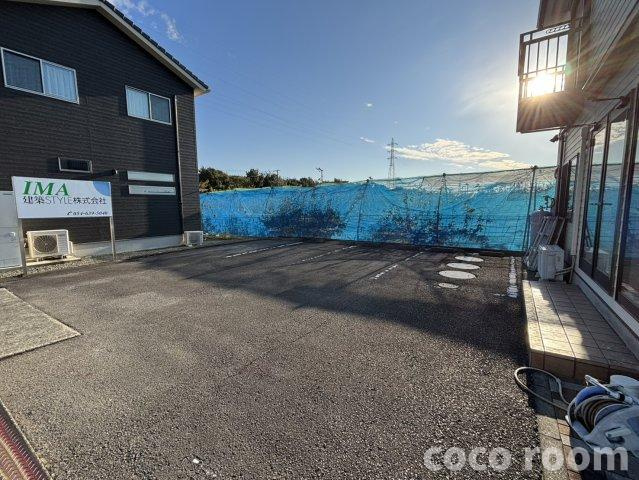 ストリームⅡの駐車場