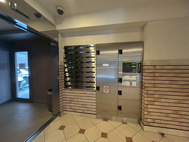 セレッソコート千里中央アネックスのロビー