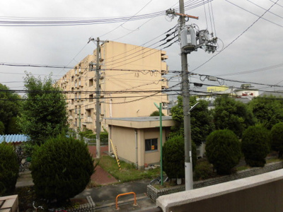 【展望】 | フルーレ小松 | バルコニーから見える長めは落ち着いた街並みです