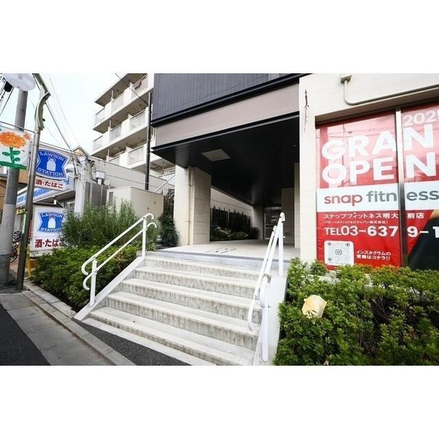 ニューミラ明大前の外観