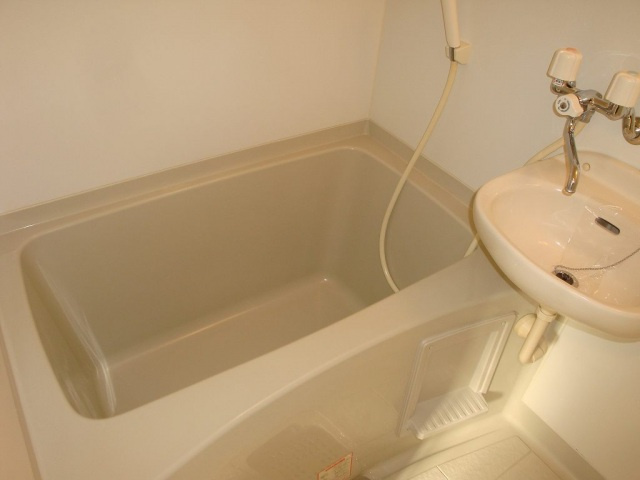 ポートサイド御幸の浴室