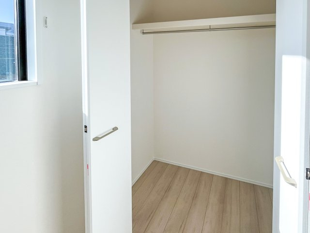 三重郡川越町大字南福崎《6号棟》の収納