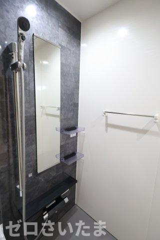 《仲介手数料無料》見沼区大和田町２丁目775新築一戸建てグラファーレの浴室|浴室暖房乾燥機付き