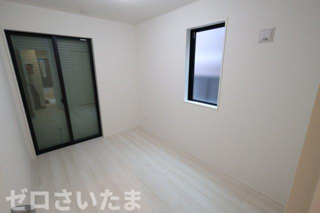 《仲介手数料無料》見沼区大和田町２丁目775新築一戸建てグラファーレの洋室|1階の4.3帖