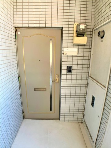 ユートピアタウンⅡの玄関