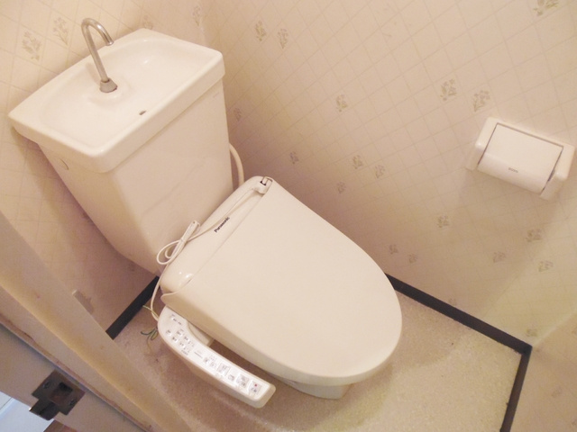 第５オカダビルのトイレ|洗浄便座付のトイレです！