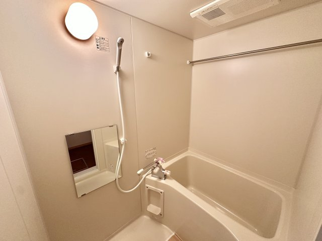 アクセスGの浴室