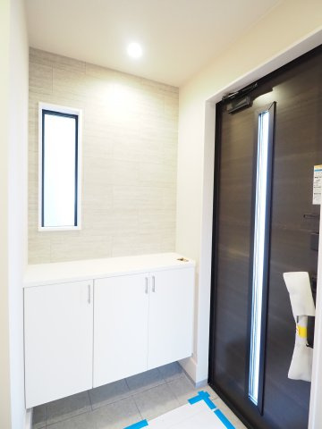 【玄関】 | LIGARE　瀬上町６期　１号棟 | ★内覧予約で新米4kg★