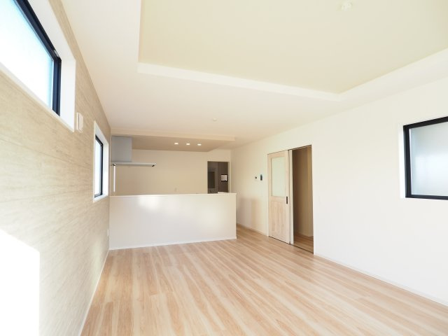 【居間・リビング】 | LIGARE　瀬上町６期　１号棟 | ★内覧予約で新米4kg★