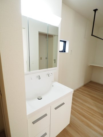 【独立洗面台】 | LIGARE　瀬上町６期　１号棟 | ★内覧予約で新米4kg★