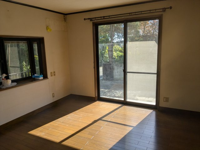 中古戸建　浜川町の居間・リビング